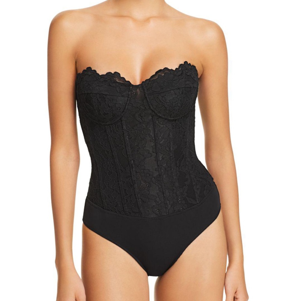 NWT Bardot Oskar bodysuit in Black